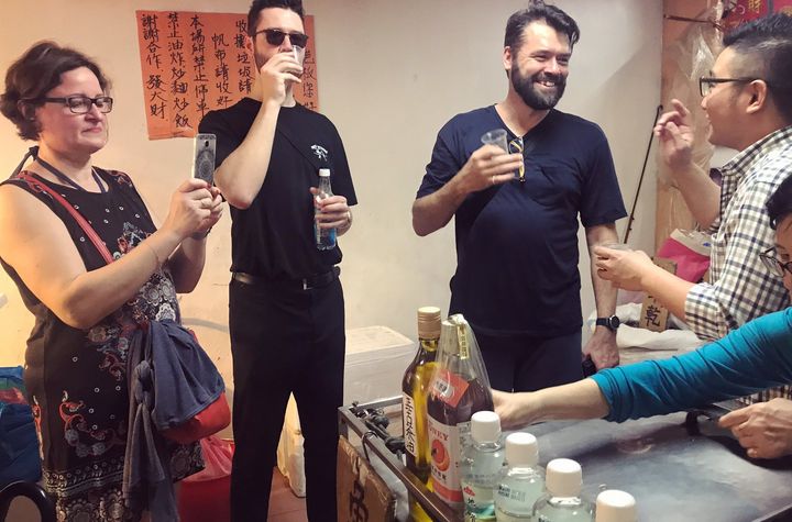 Taipei Food Tour and Colourful Bubble Tea Making