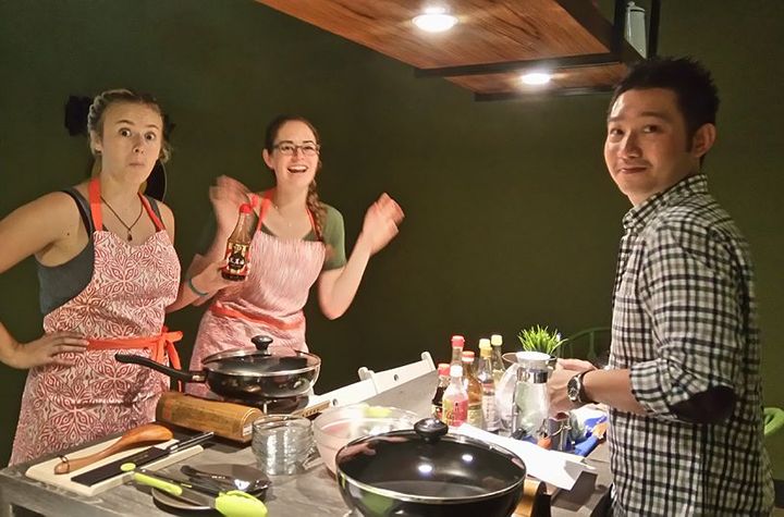 In-depth Cultural Exchange with Taiwanese Home Cooking Class and Market Tour