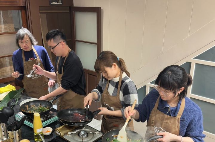 Taiwanese Indigenous Cuisine Experience in Dadaocheng