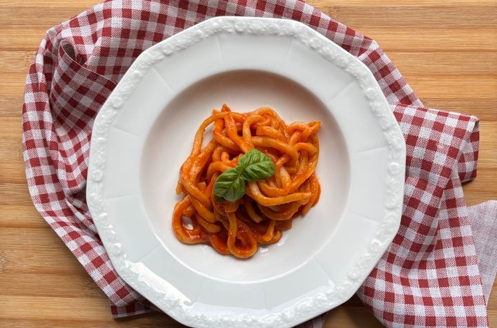 Vegan Cooking Class with Appetizers & Fresh Pasta in Tuscany