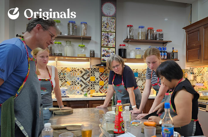Vietnamese Home Cooking Class with a Local Chef & Fresh Market Tour