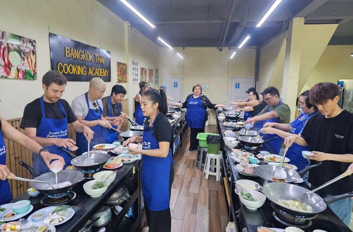 Cook Your Choice of Five Thai Dishes with Market Visit Experience