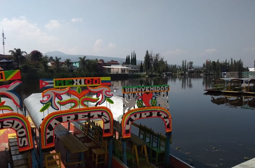 Elizabeth Palacios Cooking Picnic Over The Lake Of Aztec Kings