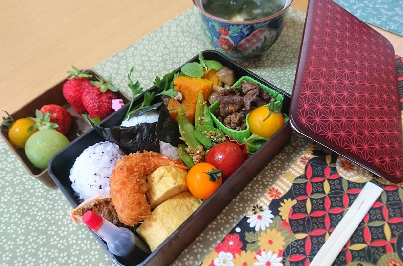 The Bento Box - Japanese Aesthetics and Cuisine