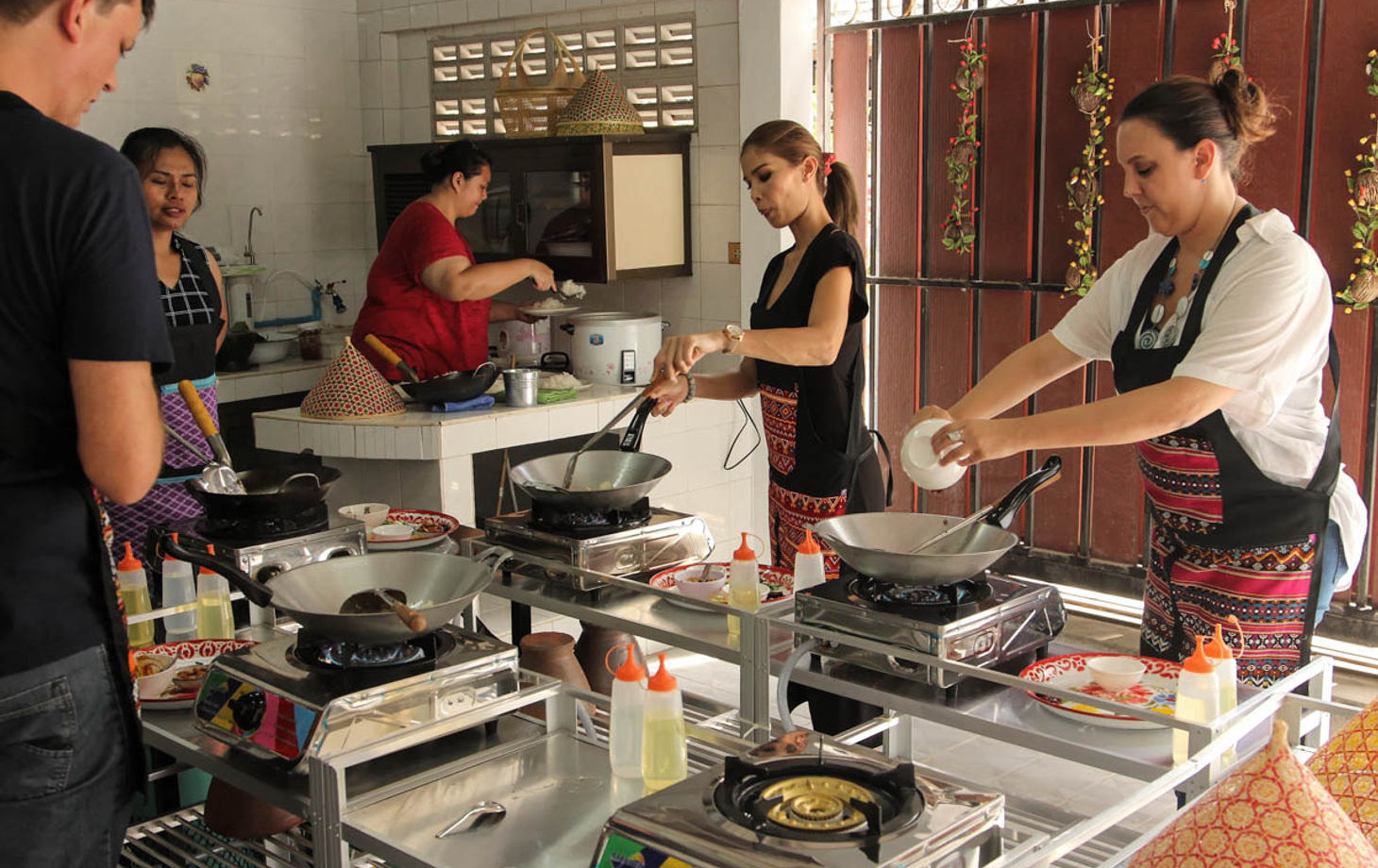 Bangkok's Best Flavors: Cooking Class and Market Tour (Vegetarians Welcome)