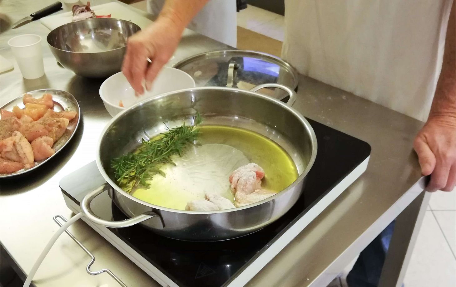 Florence Dinner Deluxe Cooking Class: Italian 4 Course Dinner with Wine