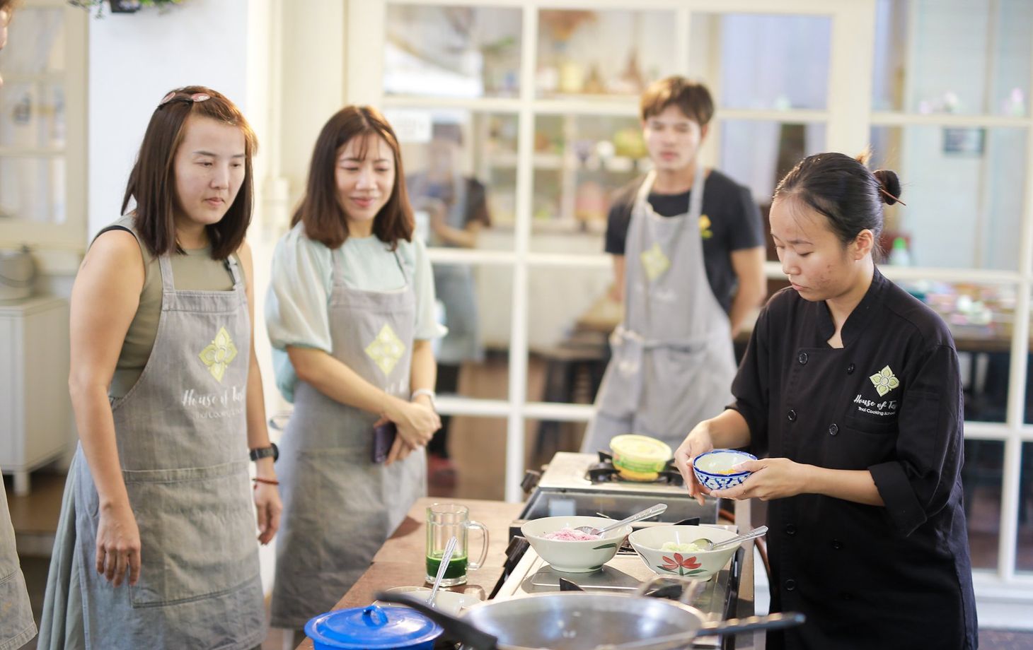 4-Dish Cooking Class Bangkok & Morning Market Tour