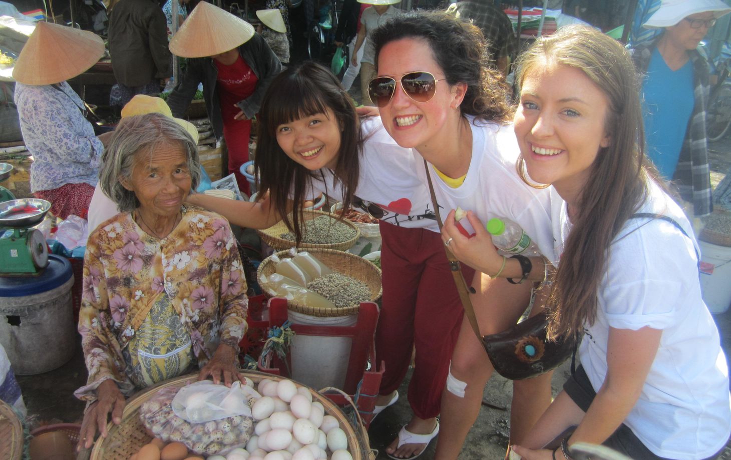 Hue Cooking Class + Market Tour