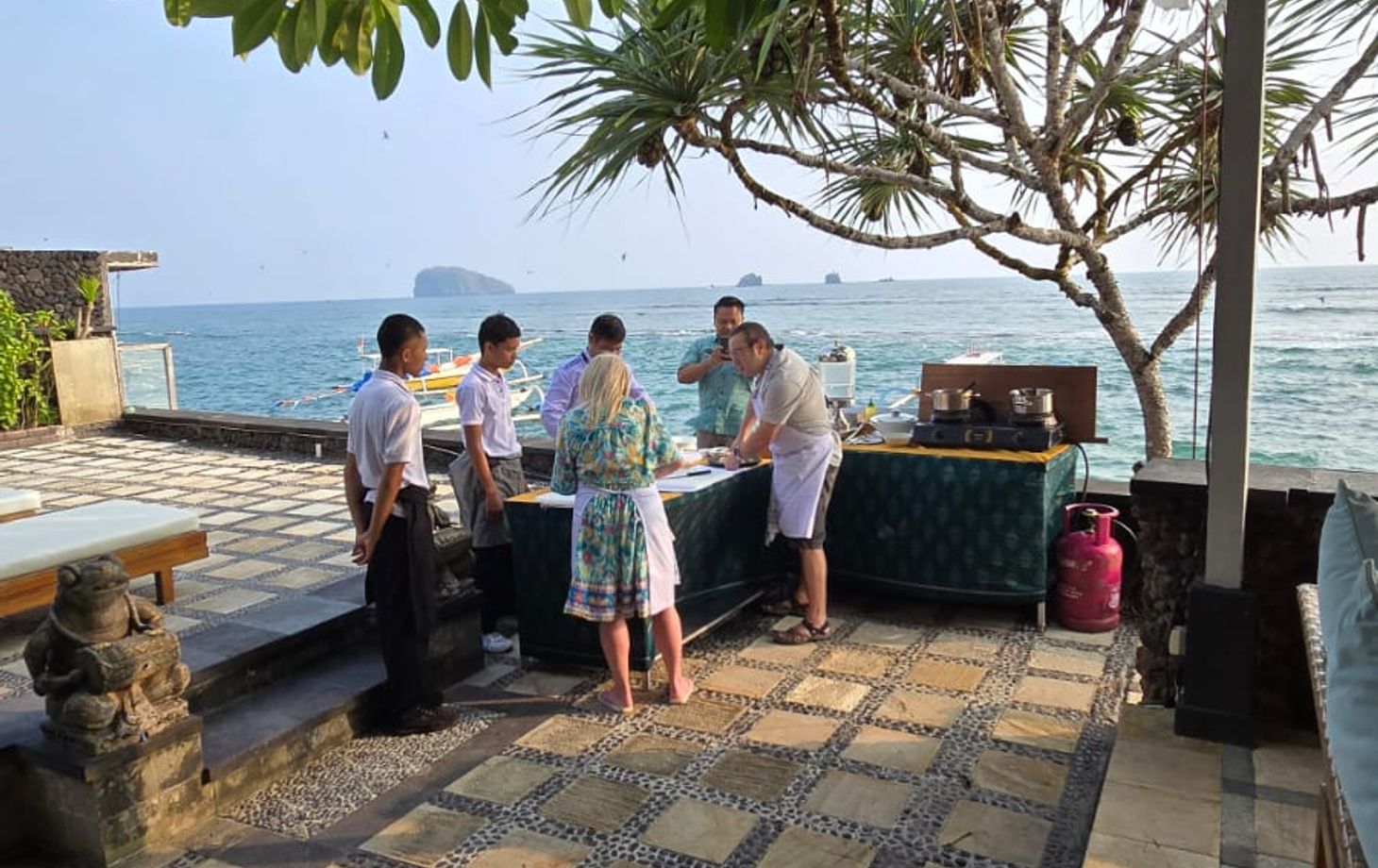 Ein dreigängiges balinesisches Kulinarikerlebnis im Seaside Restaurant