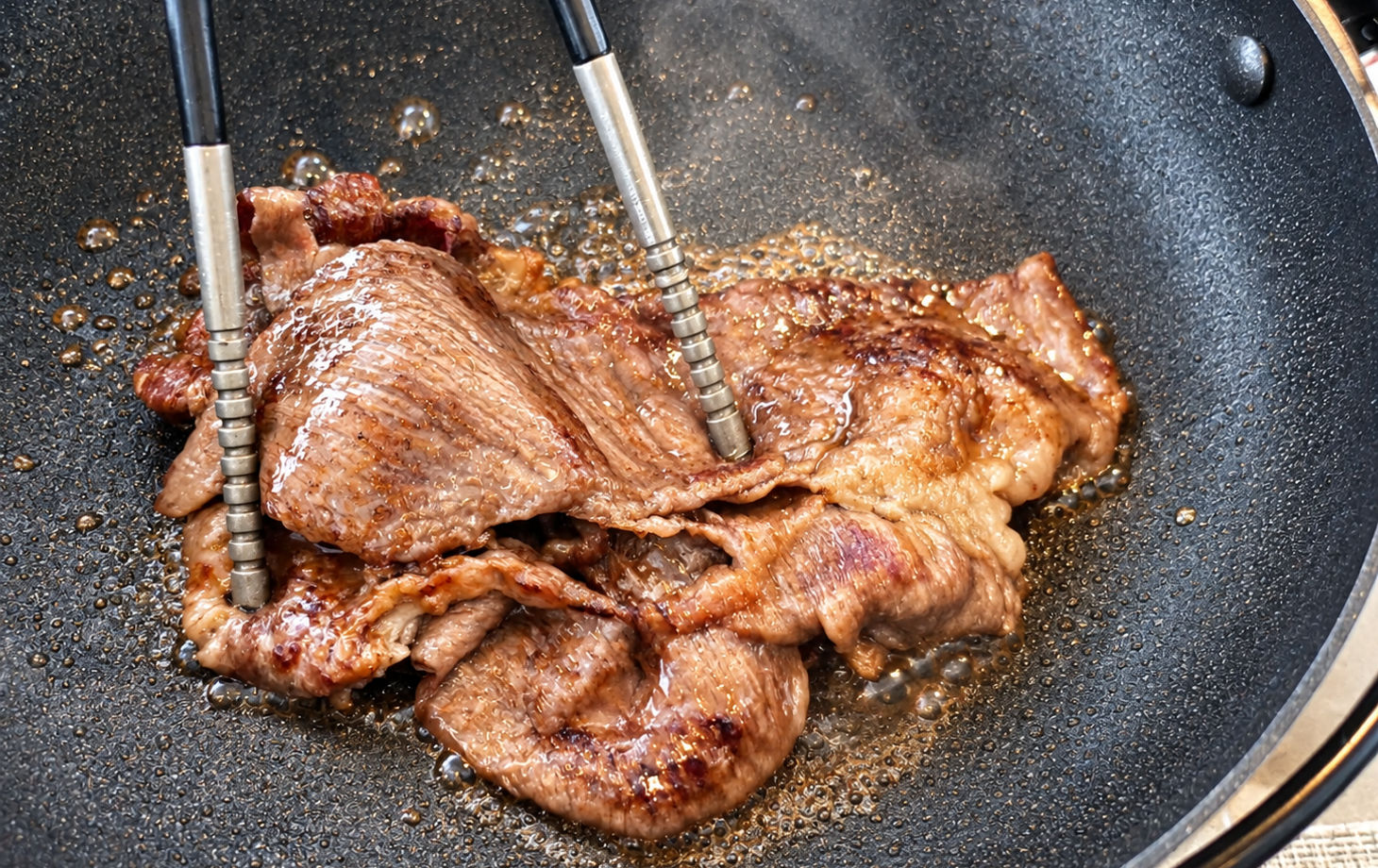 A5 Iga Wagyu Sukiyaki Cooking Experience in a Tokyo Home