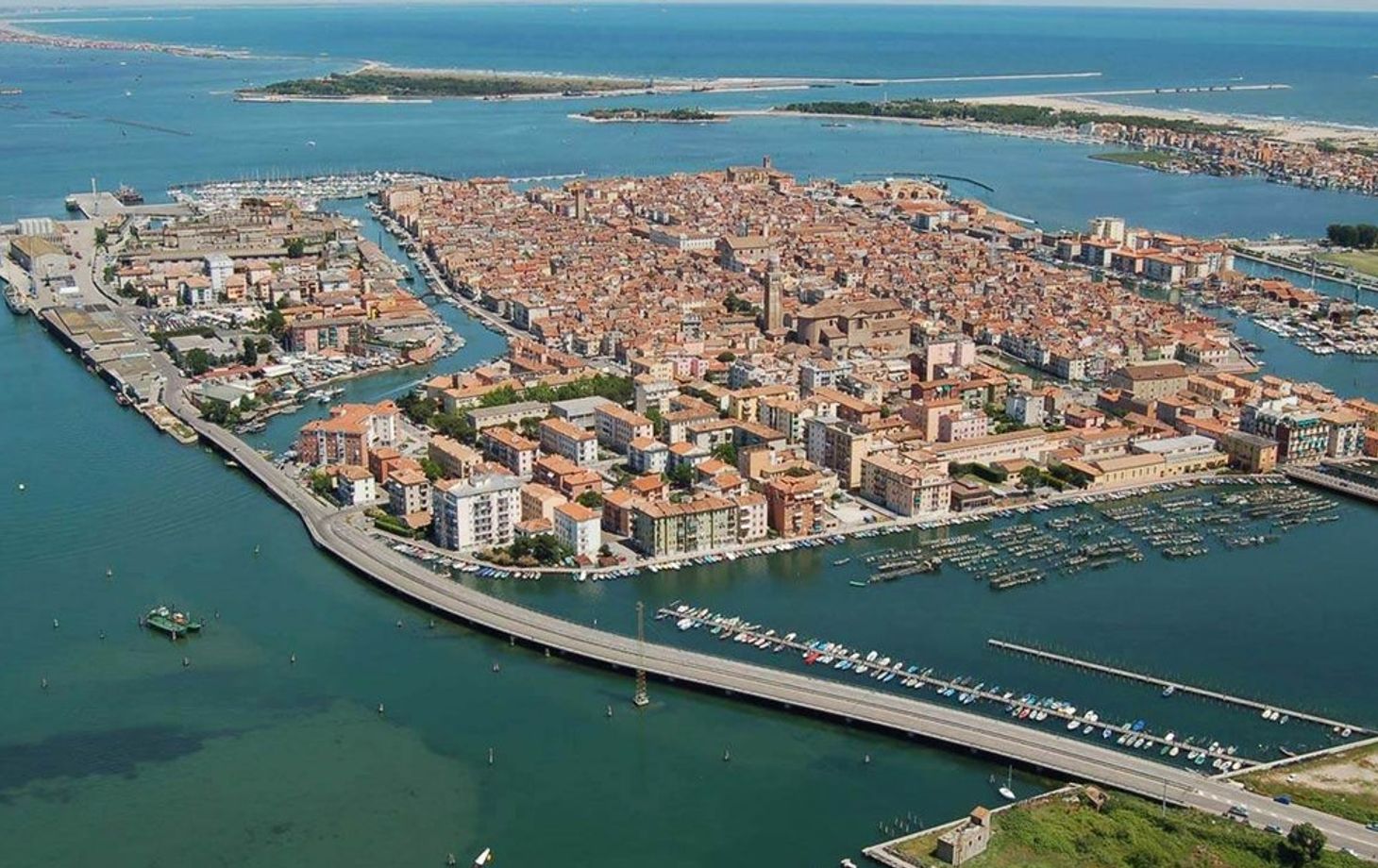 All Inclusive Small Group Day Trip from Venice: Organic Farm Visit & Seafood Prosecco Lunch