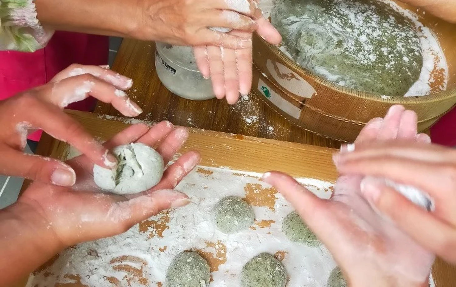 Artisanal Washi Paper and Mochi Making Experience in Kyoto