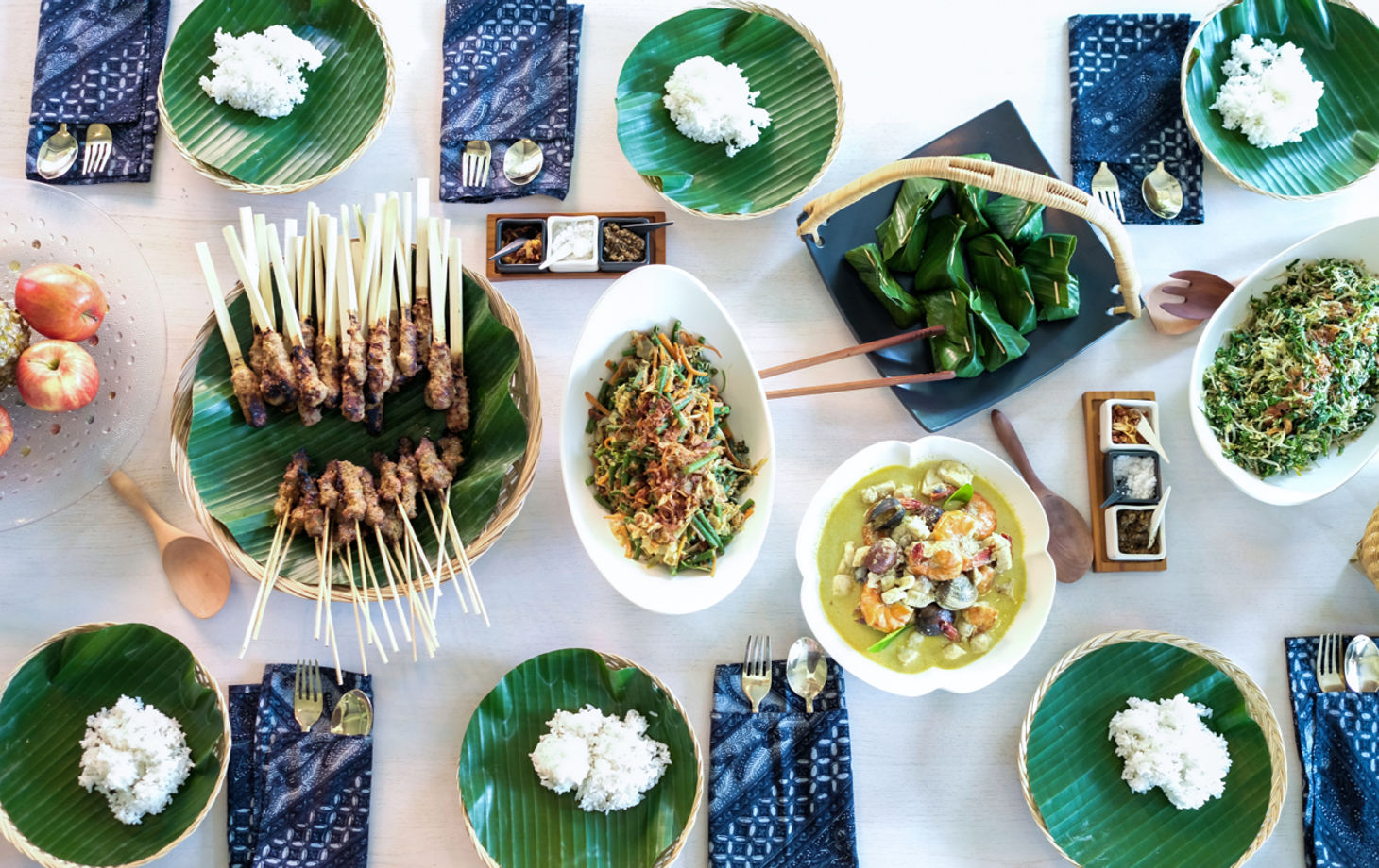 Authentic 15-Recipe Balinese Ceremonial Feast, only 8 cooks per class - Pick Organic Produce in our Garden.