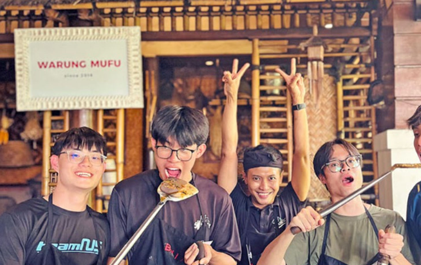 Authentic Balinese Cooking Class & Local Market Tour in Kuta