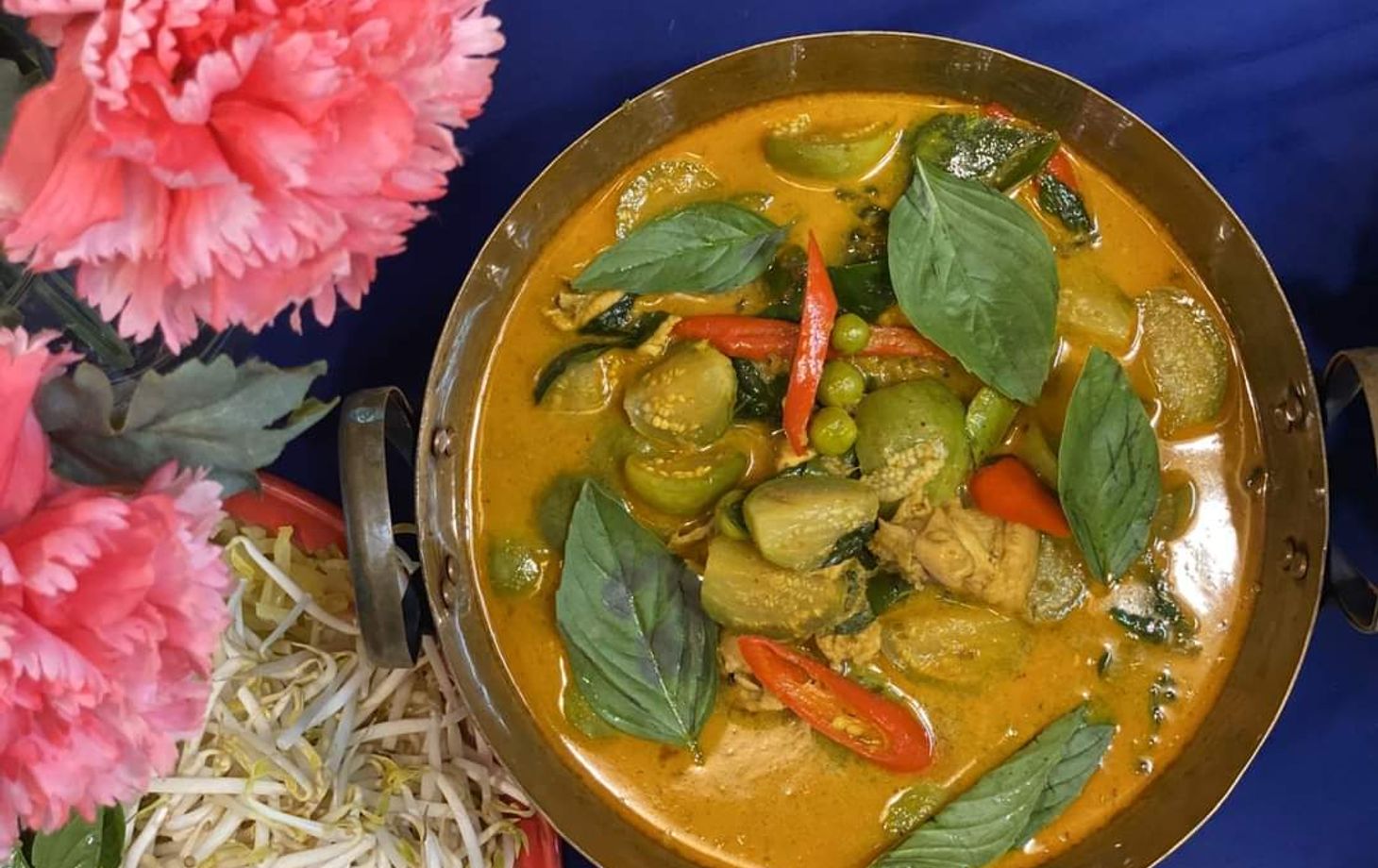 Authentic Thai Cooking in Traditional 100 Year Old House and Local Market Tour