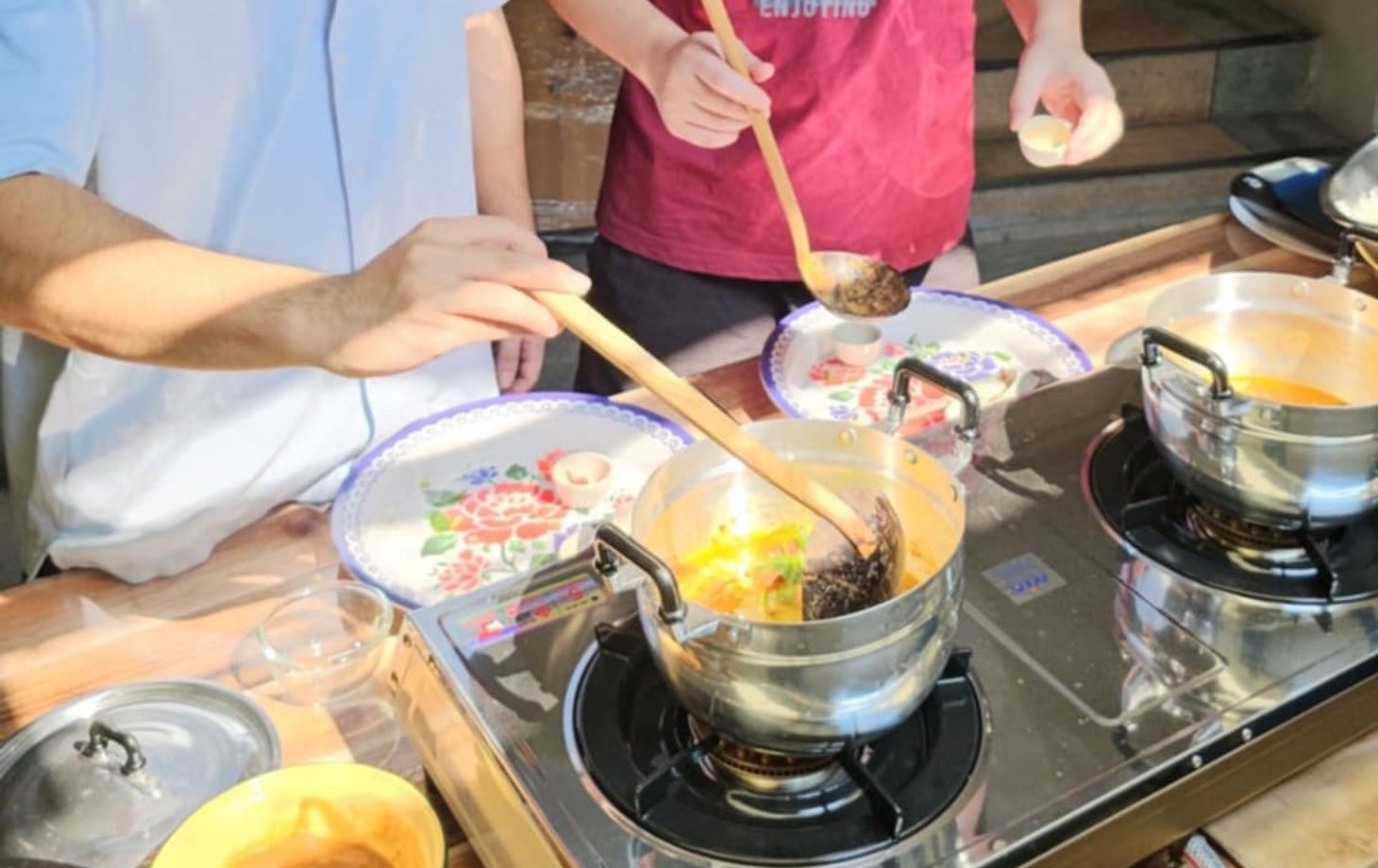 Authentic Thai Cooking Experience with Local Fresh Market Tour