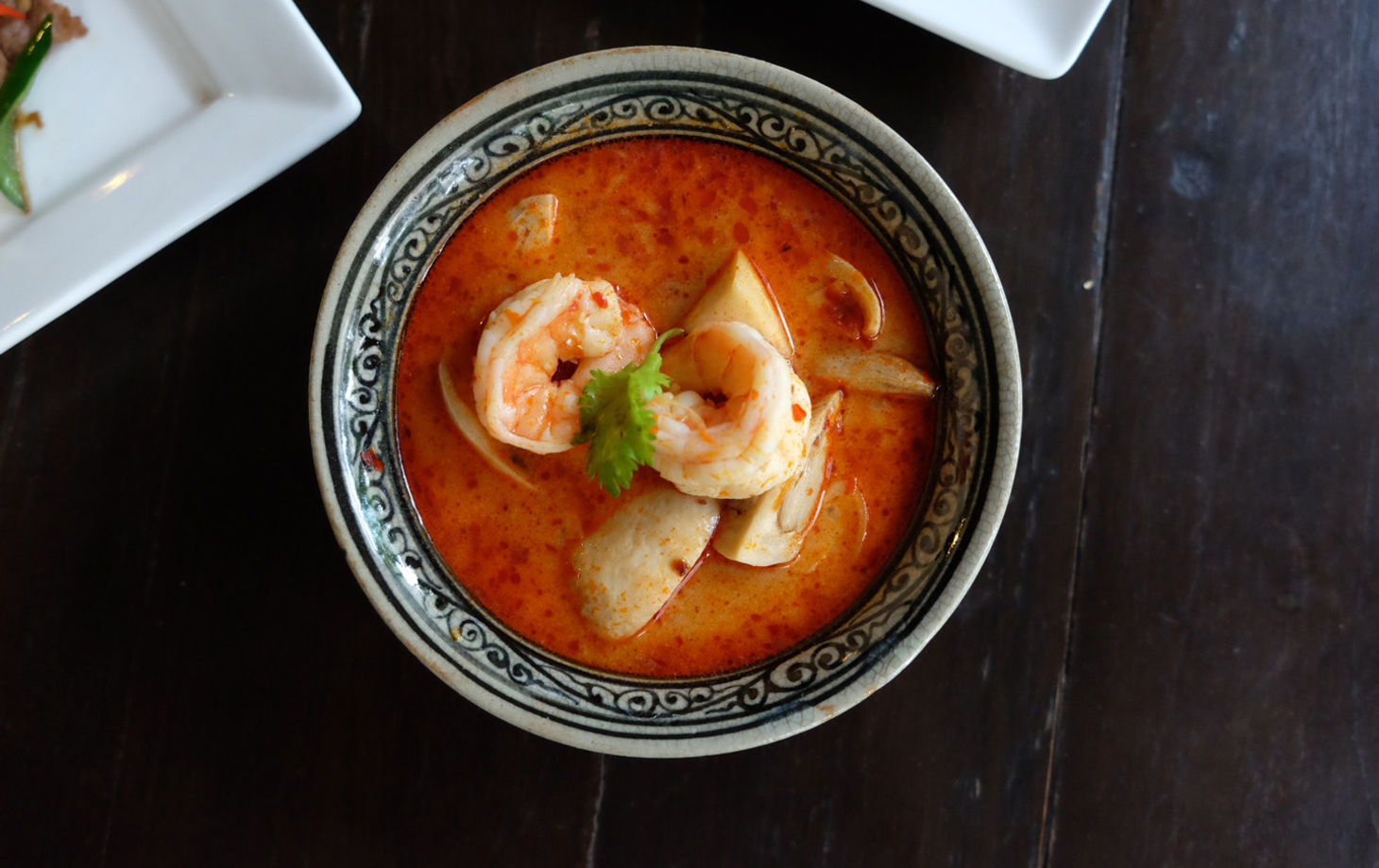 Cours de cuisine thaïlandaise Baipai dans un cottage thaï traditionnel avec un magnifique jardin