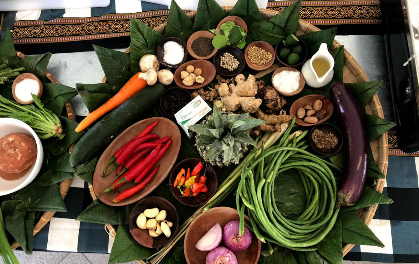 Discover Balinese Flavors with Local Chefs in Canggu