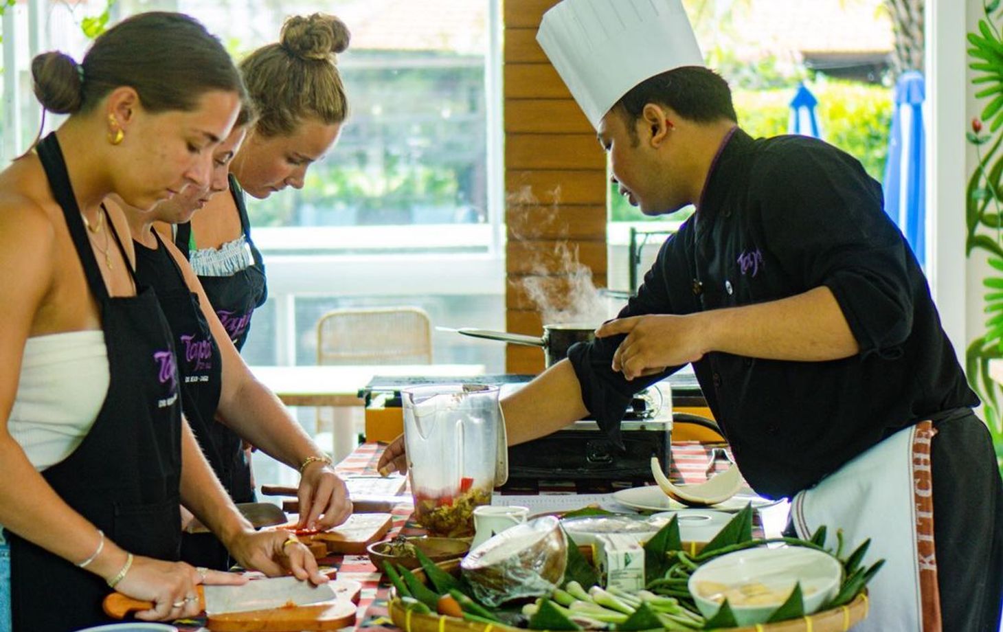 Discover Balinese Flavors with Local Chefs in Canggu