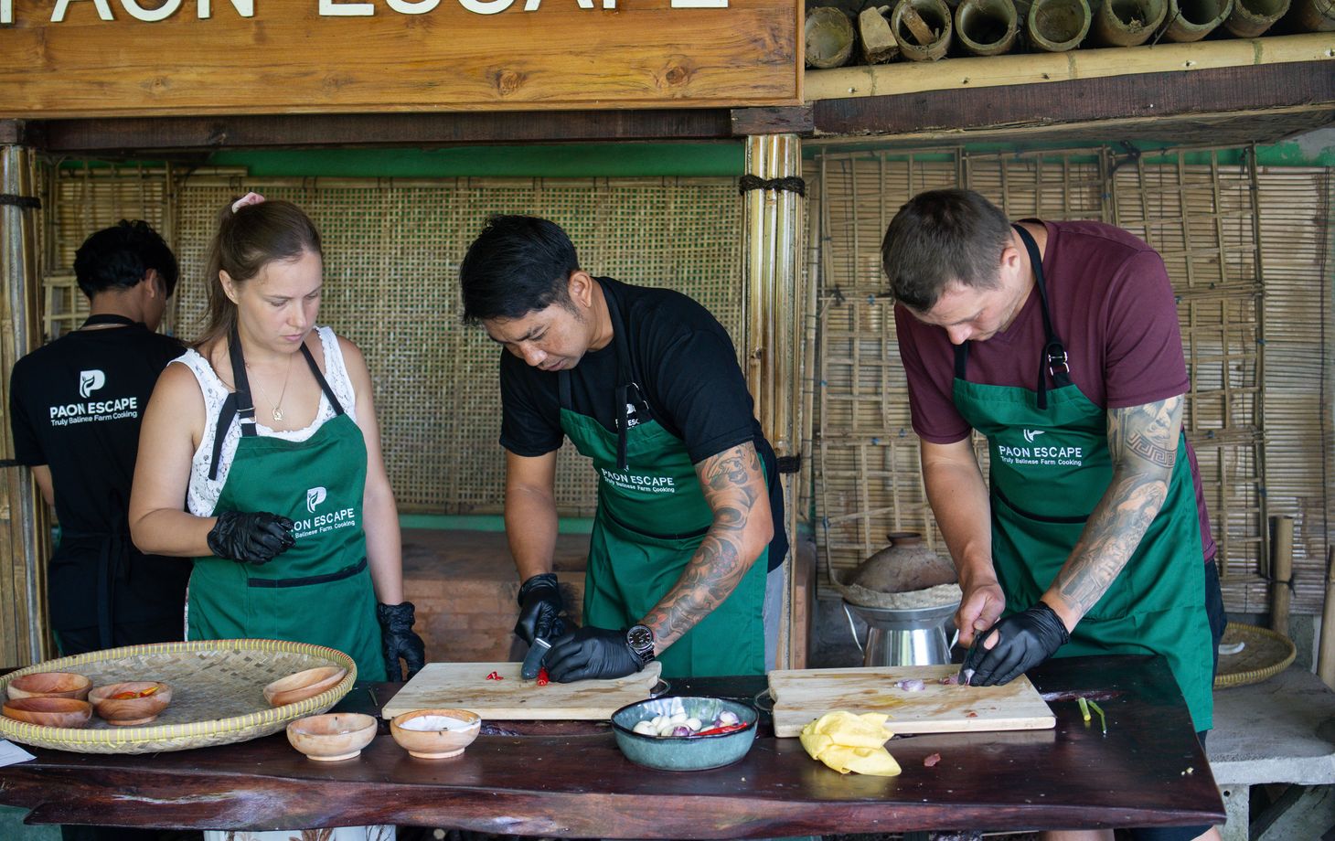 Cours de cuisine balinaise authentique « de la ferme à l’assiette » à Ubud avec visite du marché