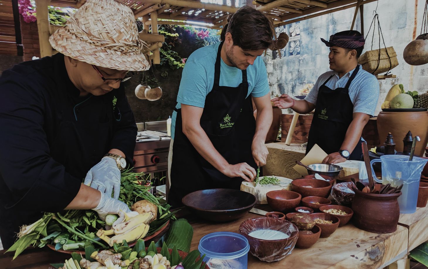 Balinese Cooking Experience and Market Tour with Lunch
