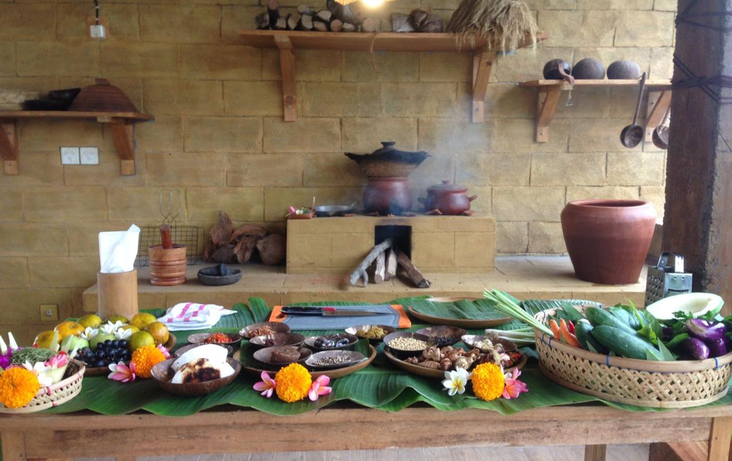 Balinese Heritage Cooking Class with Taman Ayun Temple Tour