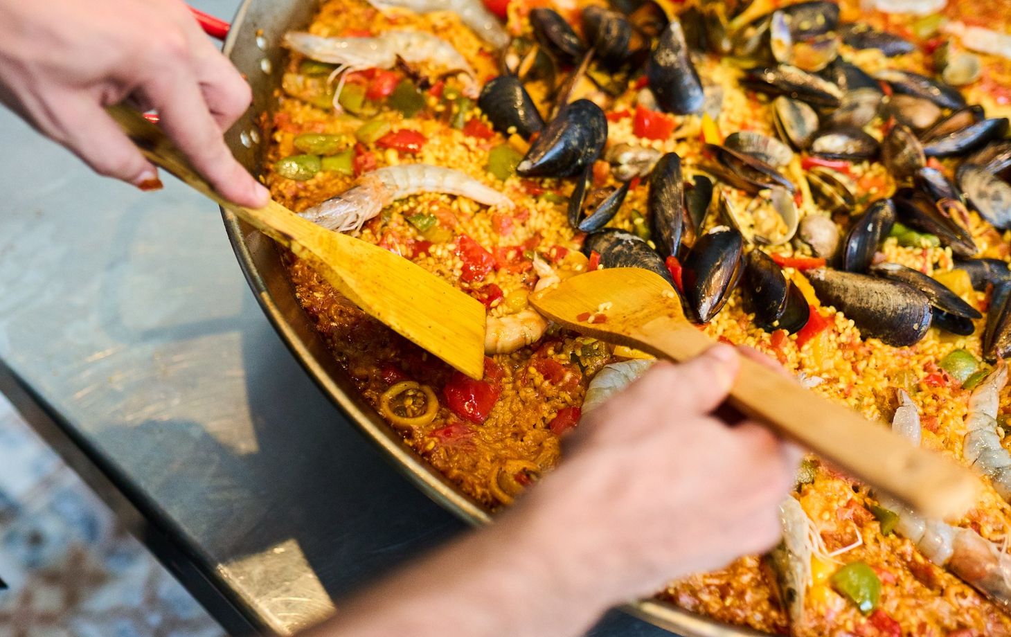 Barcelona Culinary Experience: Market Visit, Tapas, Sangria and Paella Cooking Class