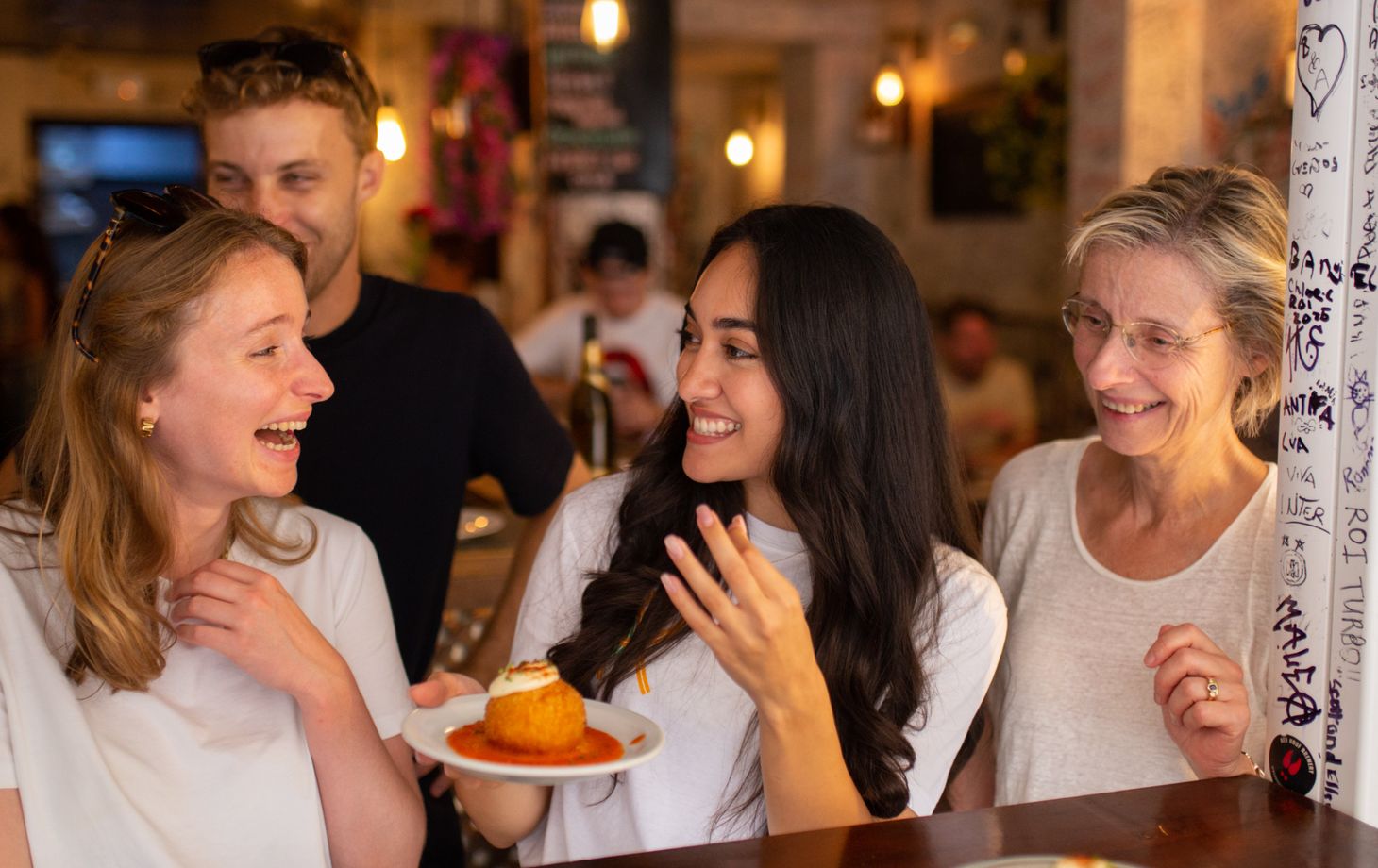 Aventure tapas à Barcelone : découvrez les tavernes, l'histoire et la vie locale