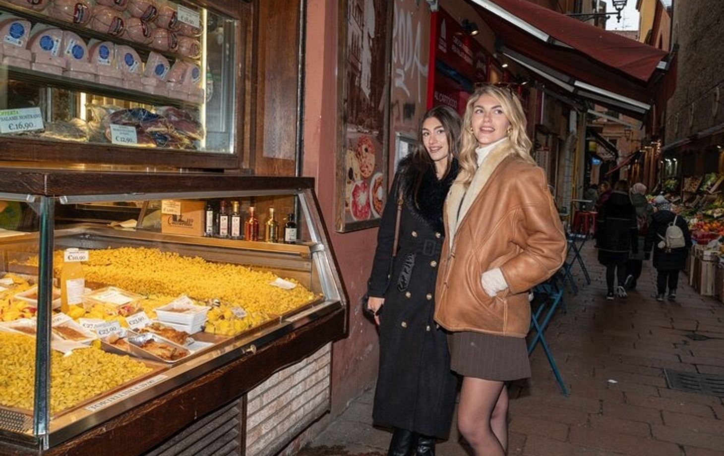 Bologna by Night: Guided Tour, Food & Wine Tasting