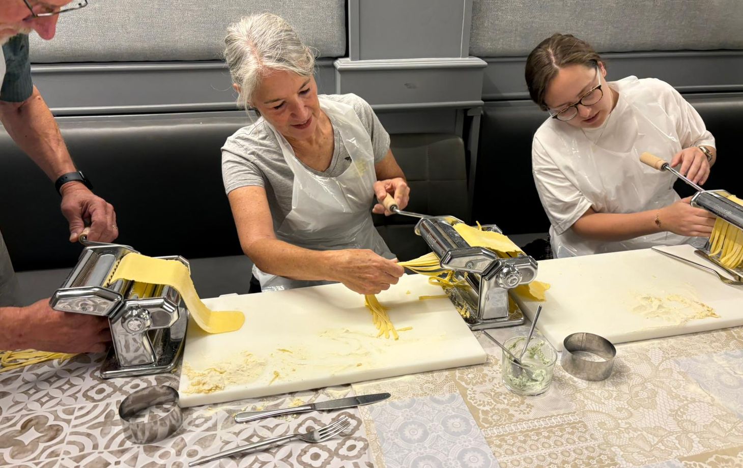 Bologna: Pasta & Tiramisù Cooking Experience with Wine