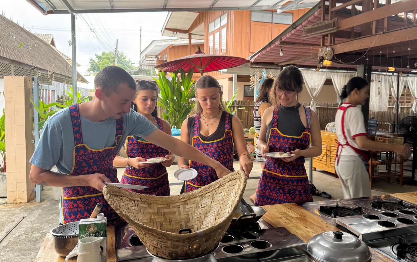 Daddy's Kitchen, Thai Cooking School