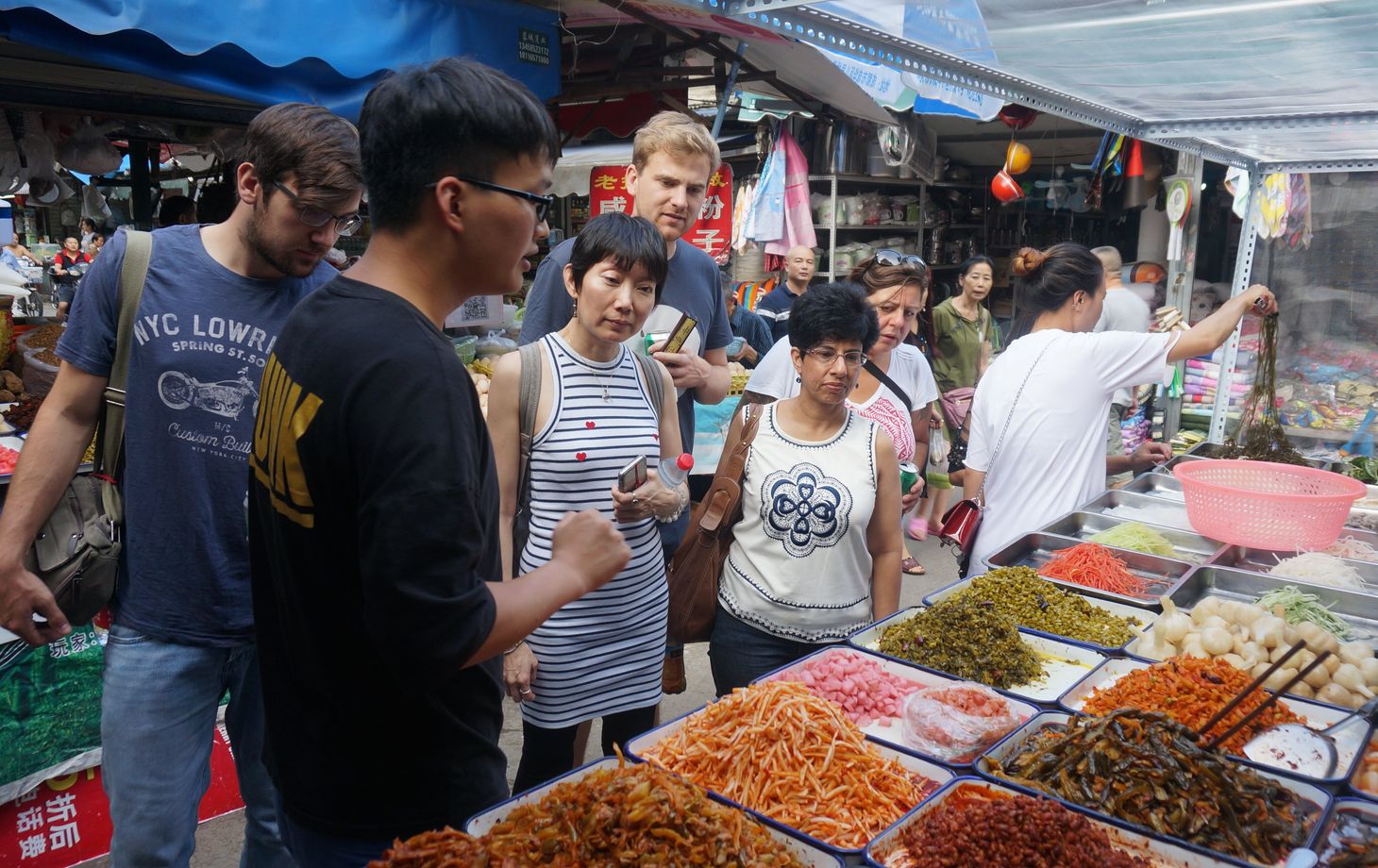 Xi'an Local Street Food Tour with TukTuk Ride