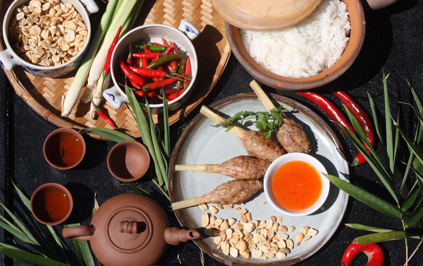 Vietnamese Home Cooking & Market Tour