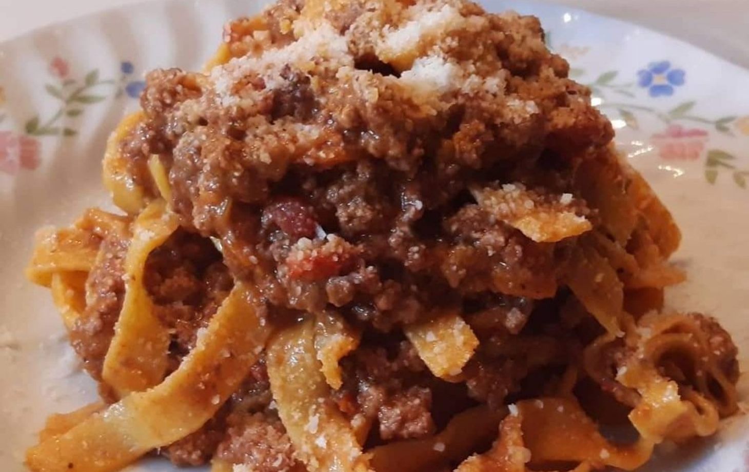 Cook and Eat Fresh Pasta and Tiramisù in the Umbrian Hills