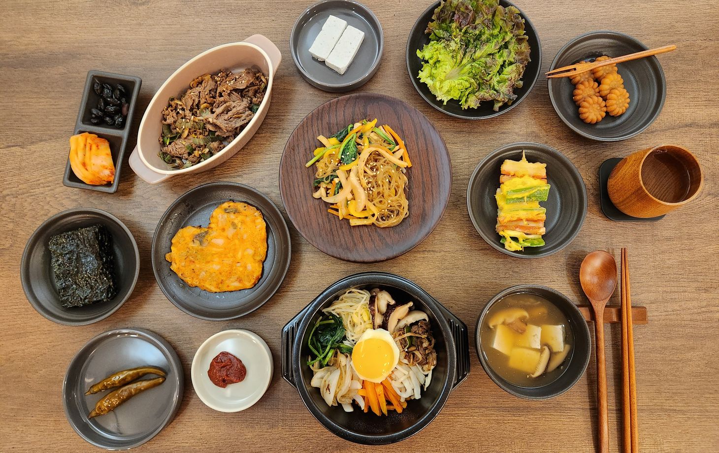 Traditional Korean 6-Dish Cooking Class with Hidden Alley Tour in Seoul