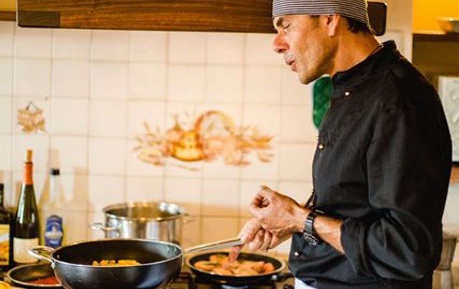 Cooking and Drinking in a Tuscan Farmhouse