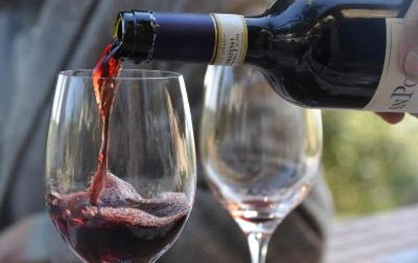 Cooking and Drinking in a Tuscan Farmhouse