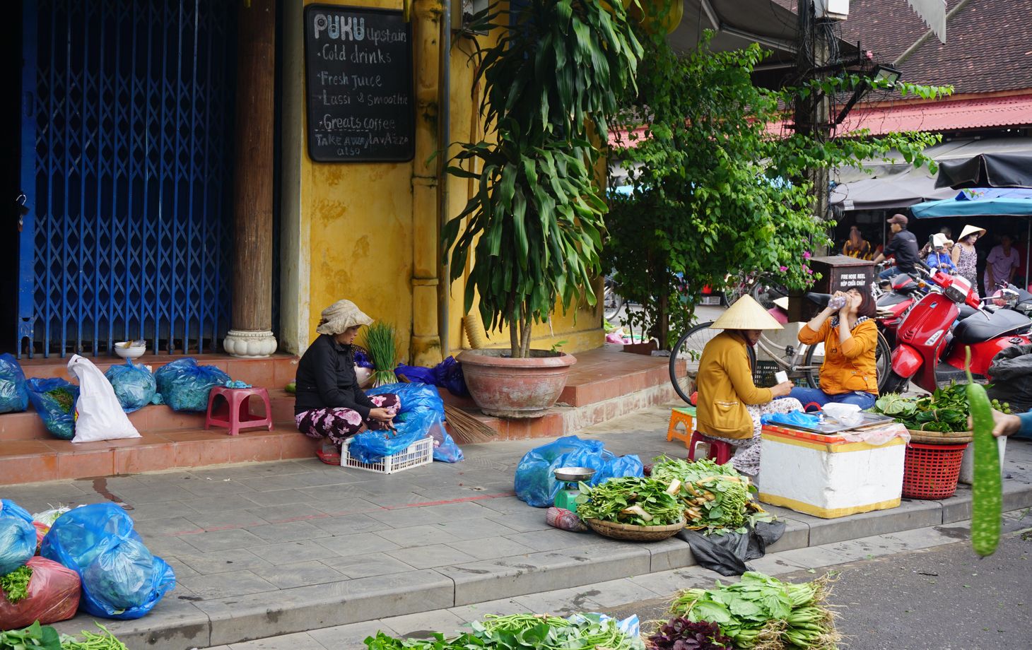 Visite du marché local avec promenade en bateau jusqu'à la maison de ma grand-mère et cours de cuisine