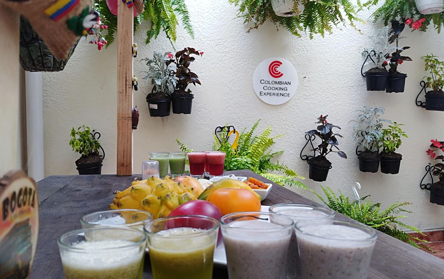 Cooking Class in a Typical Colombian House: Fruits, Cocktails, Fun and a Lot of Food!