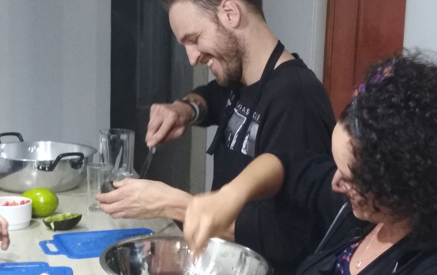 Cooking Class in a Typical Colombian House: Fruits, Cocktails, Fun and a Lot of Food!