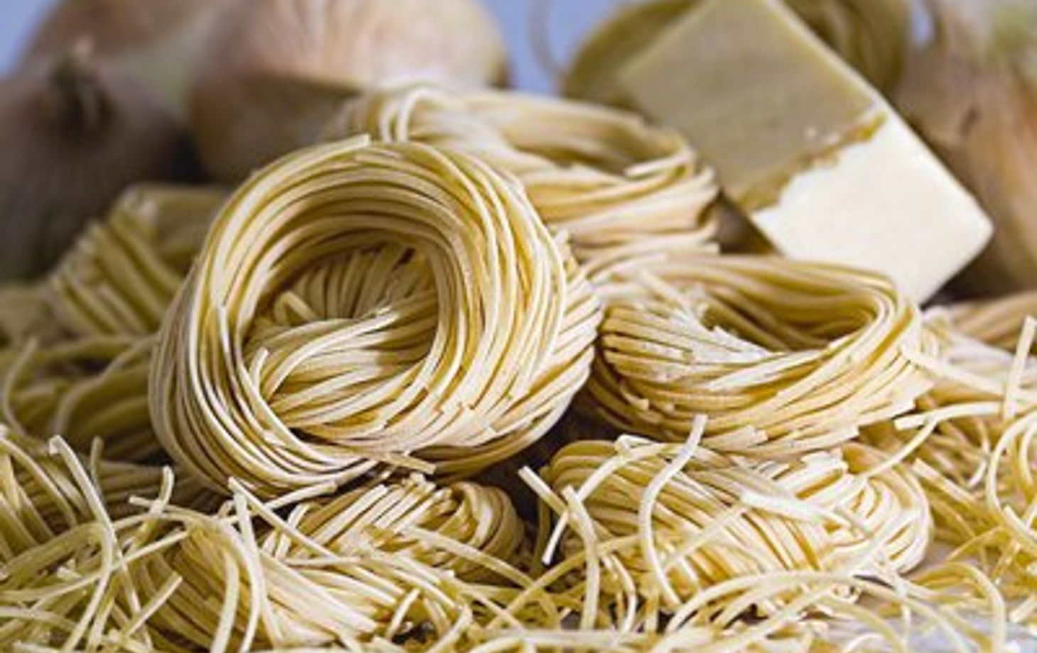 Cours de cuisine dans une villa toscane avec dégustation de vins et d'huile d'olive dans un domaine viticole ...