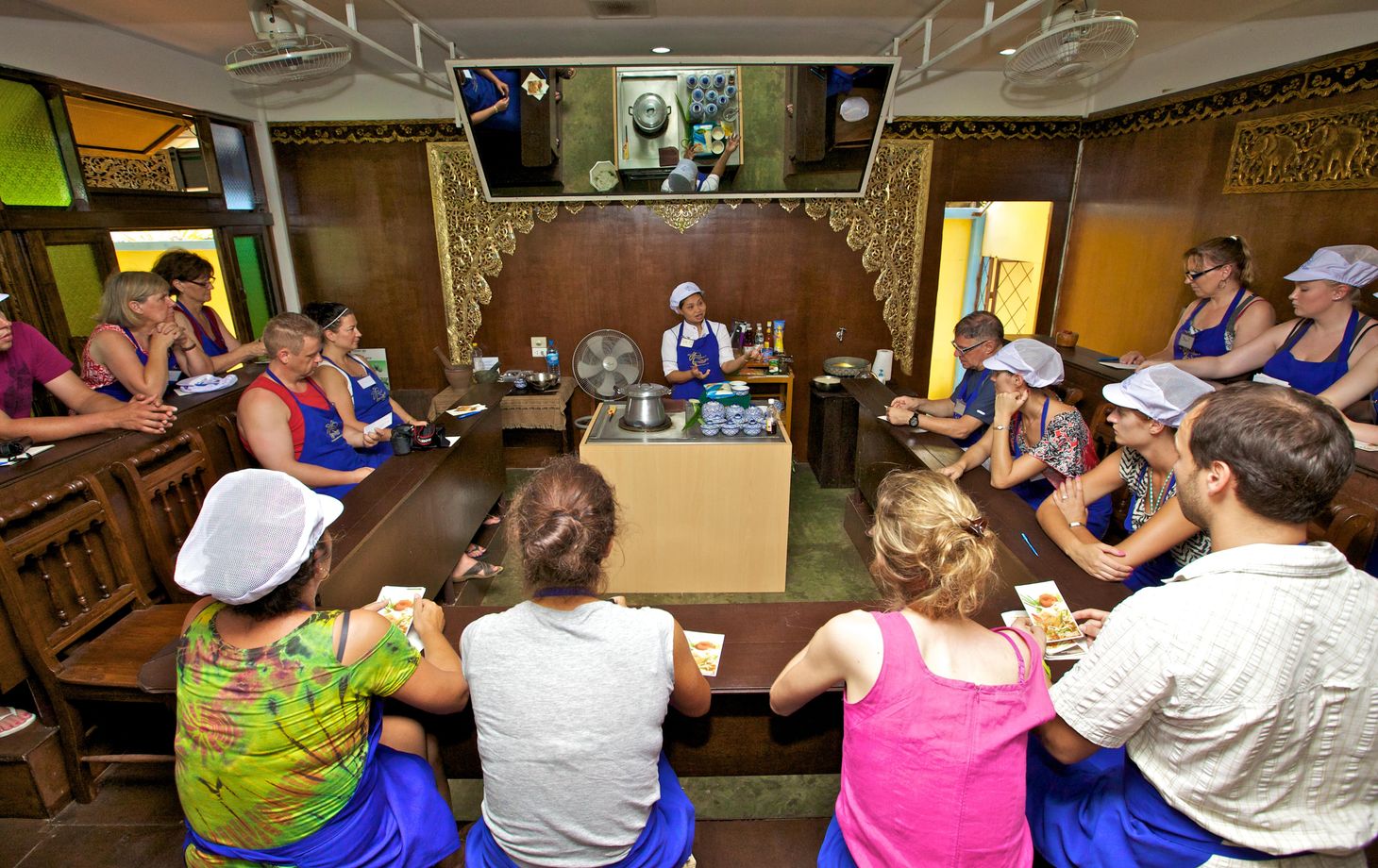 Seaside Cooking Class with Market Tour + Curry Pastes