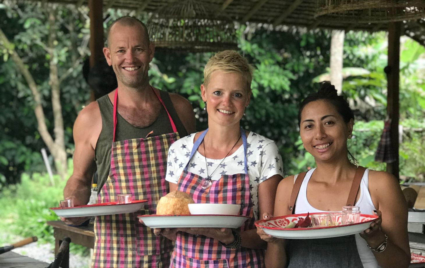 Creative Thai Cooking Class in Organic Farm with Market Tour