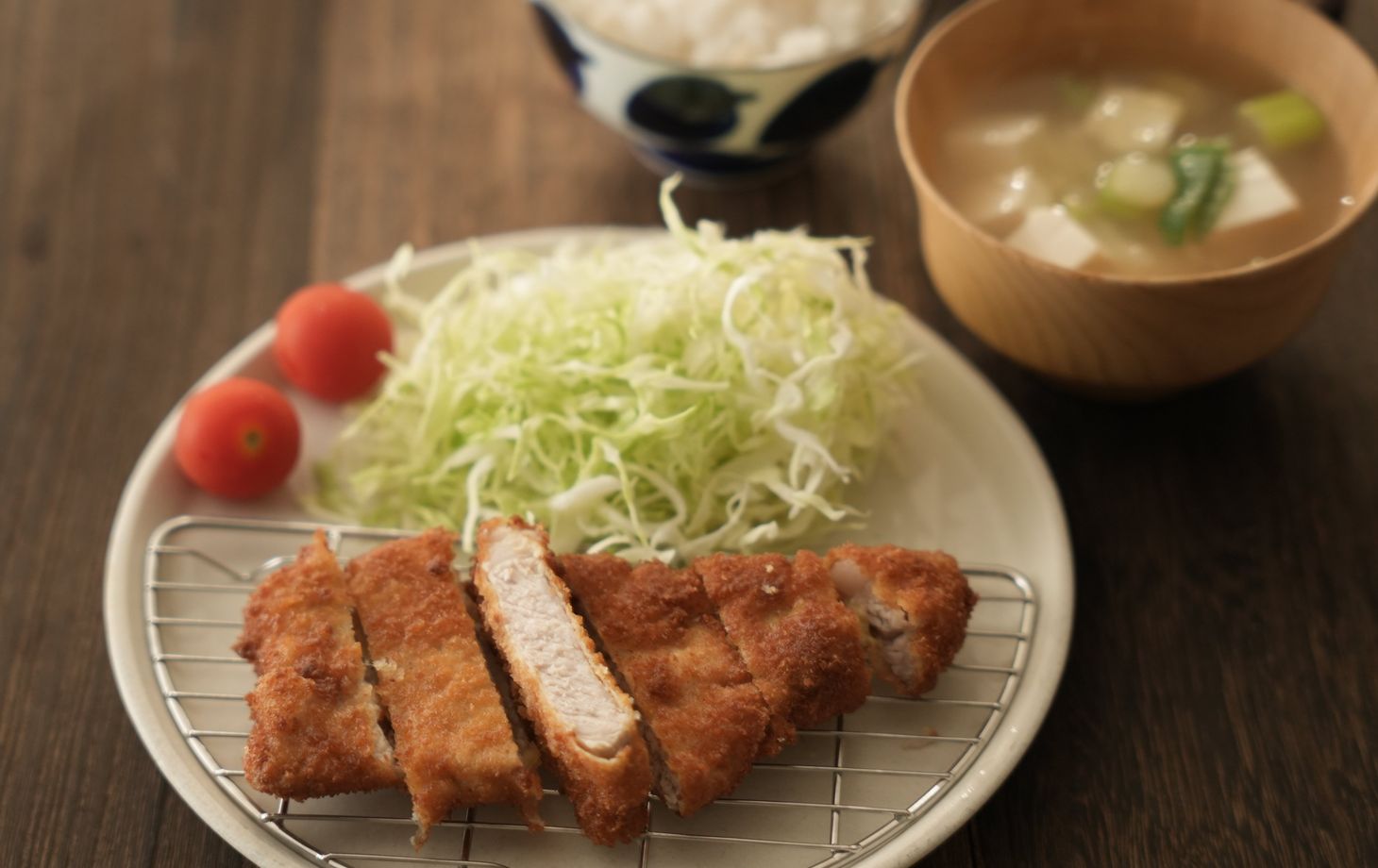 Knuspriges Tonkatsu & wärmende Miso-Suppe: Klassische japanische Hausmannskost