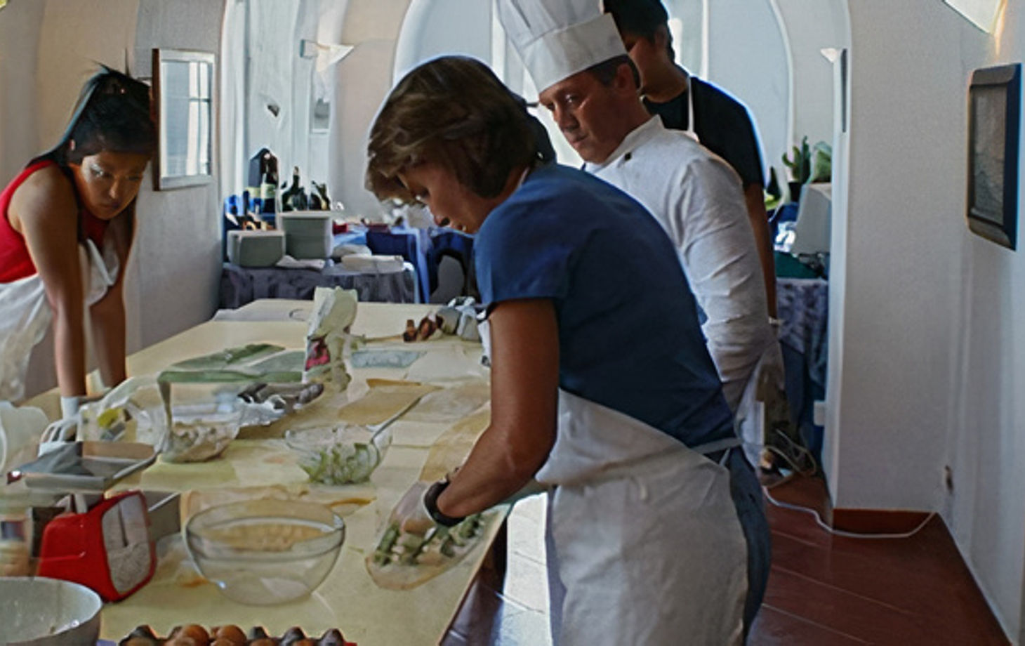 Cours de cuisine dans une villa toscane avec dégustation de vins et d'huile d'olive dans un domaine viticole ...