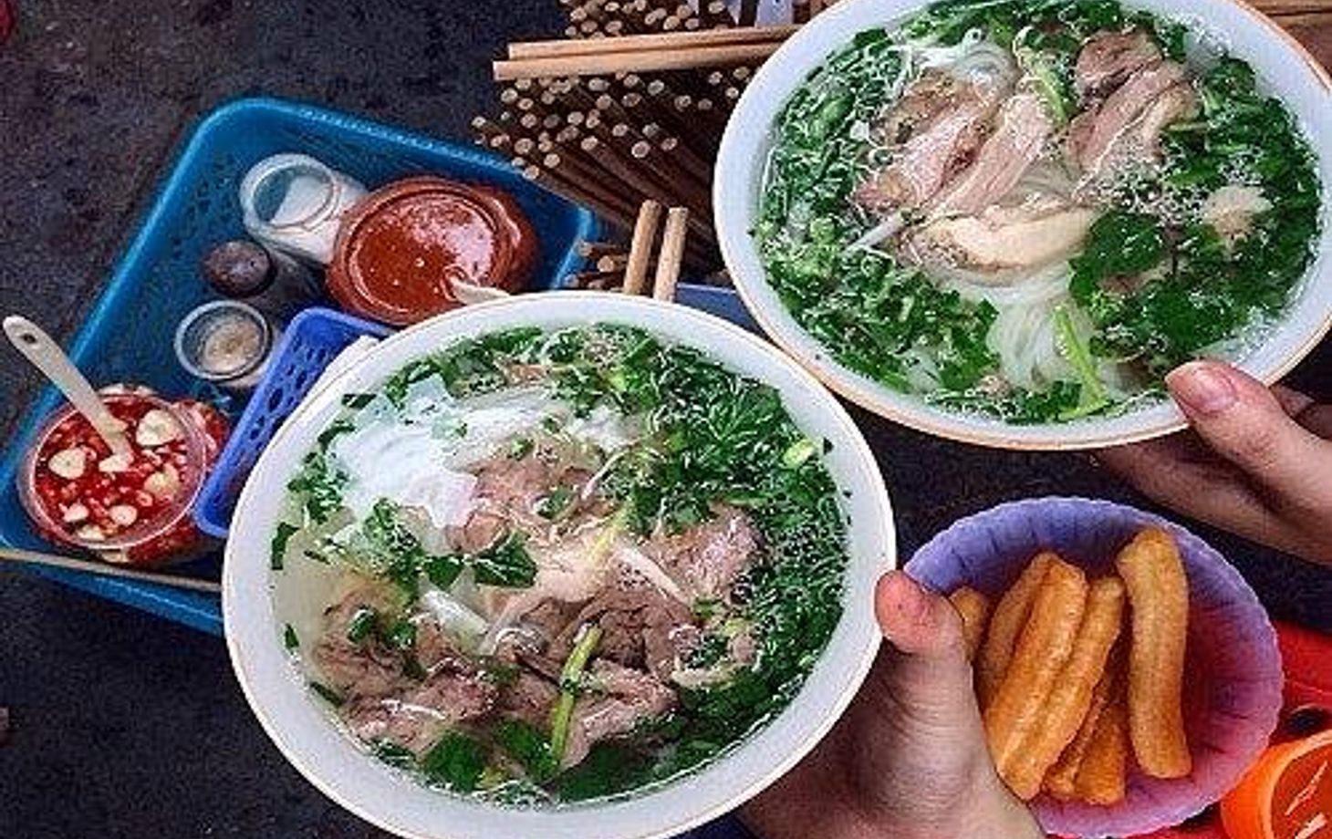 Da Nang Sightseeing and Local Food Tour by Scooter