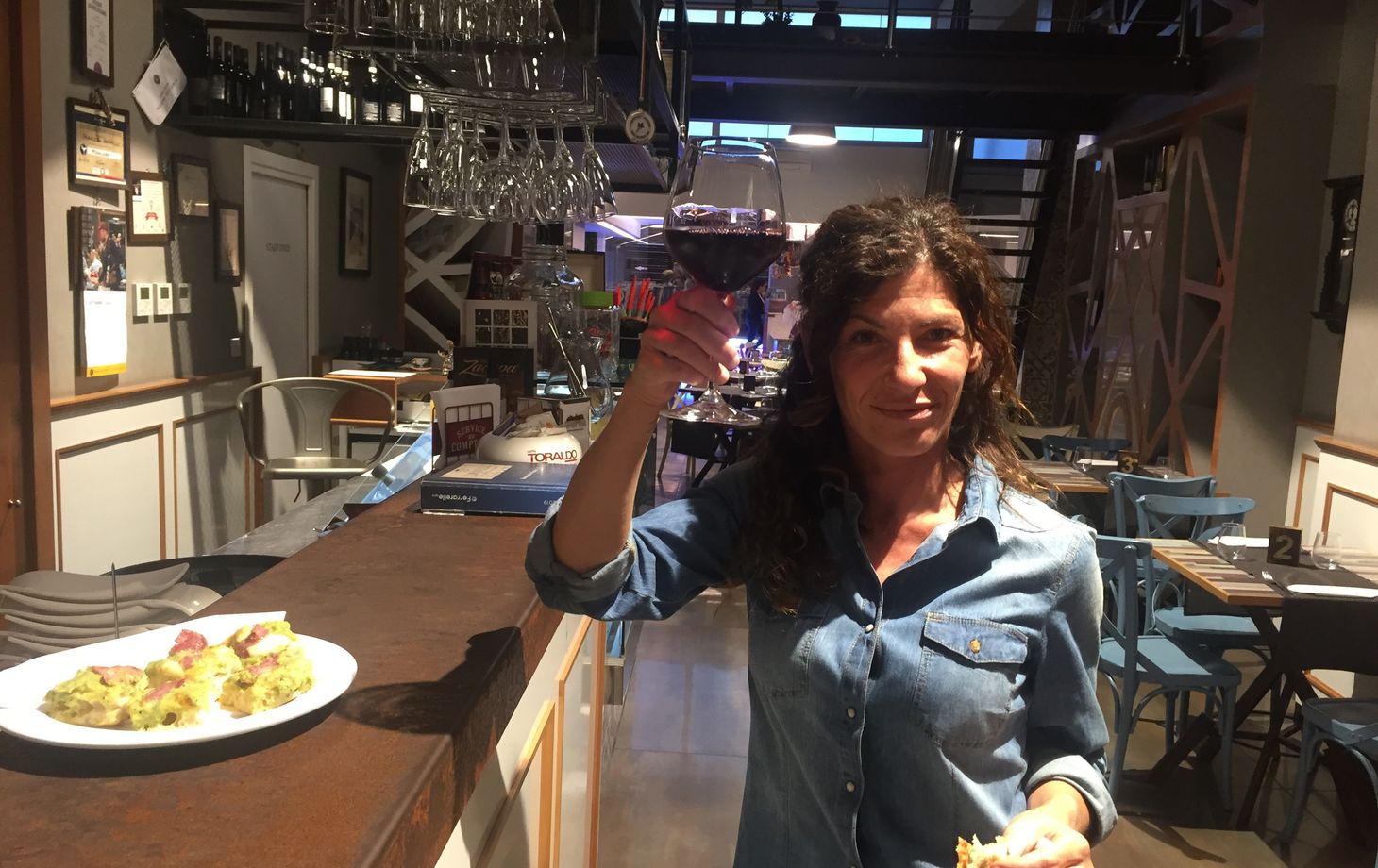 Pompeii Ruins and Food Culture Tour with Four Wines and Local Food Tasting