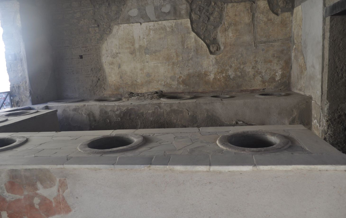 Pompeii Ruins and Food Culture Tour with Four Wines and Local Food Tasting