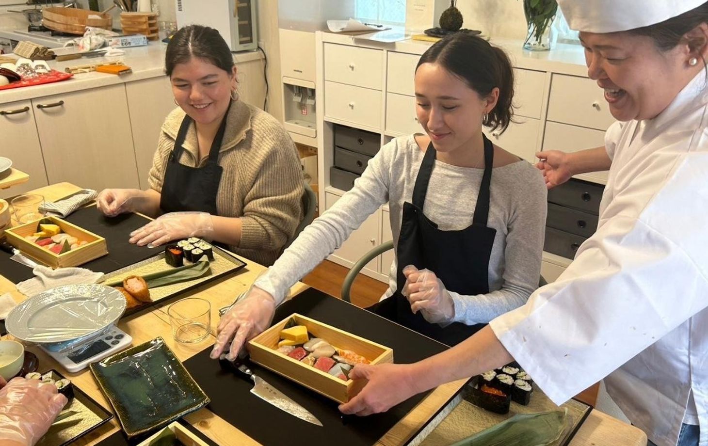 AKEMI's SUSHiKiTCHEN
