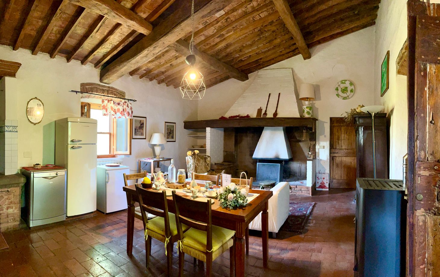 Experience Harvesting Vegetables and Pasta Culinary Class at a Tuscan Villa